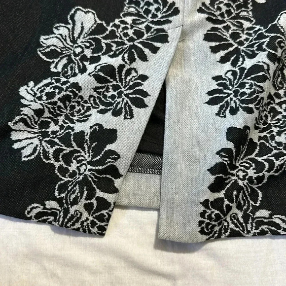 Betsy Johnson Black /Gray Floral Print Dress Cap Sleeve size 8 Midi - Picture 6 of 7